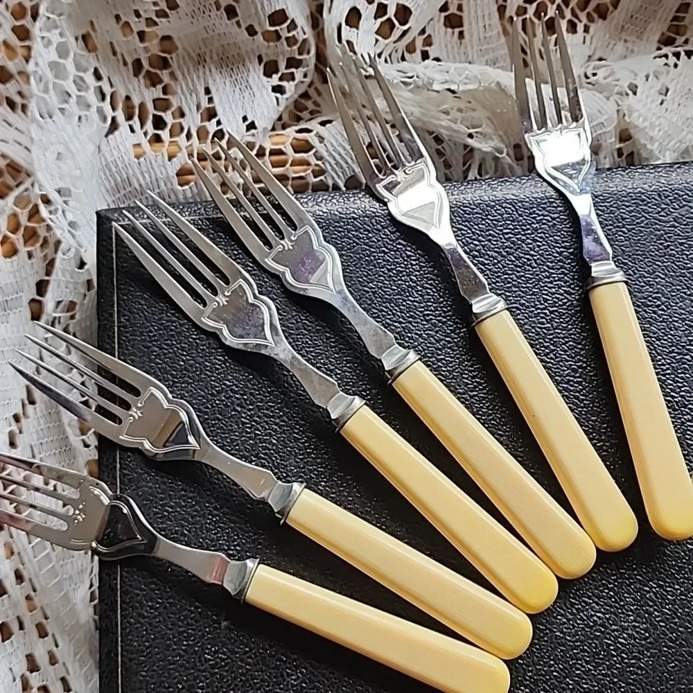Vtg Faux Ivory Handles Original Box Fish Knives/Forks Set